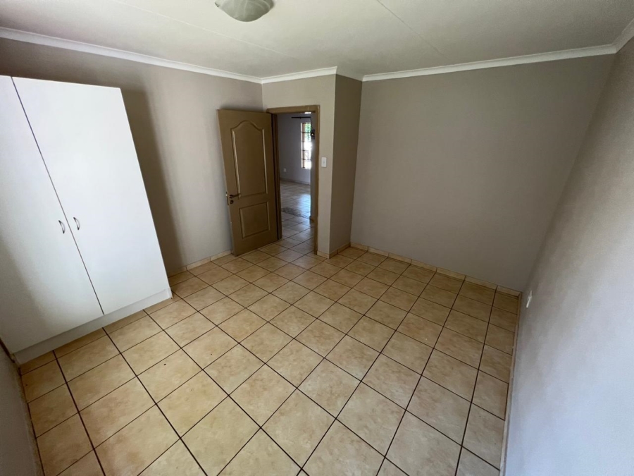 To Let 2 Bedroom Property for Rent in Melodie North West